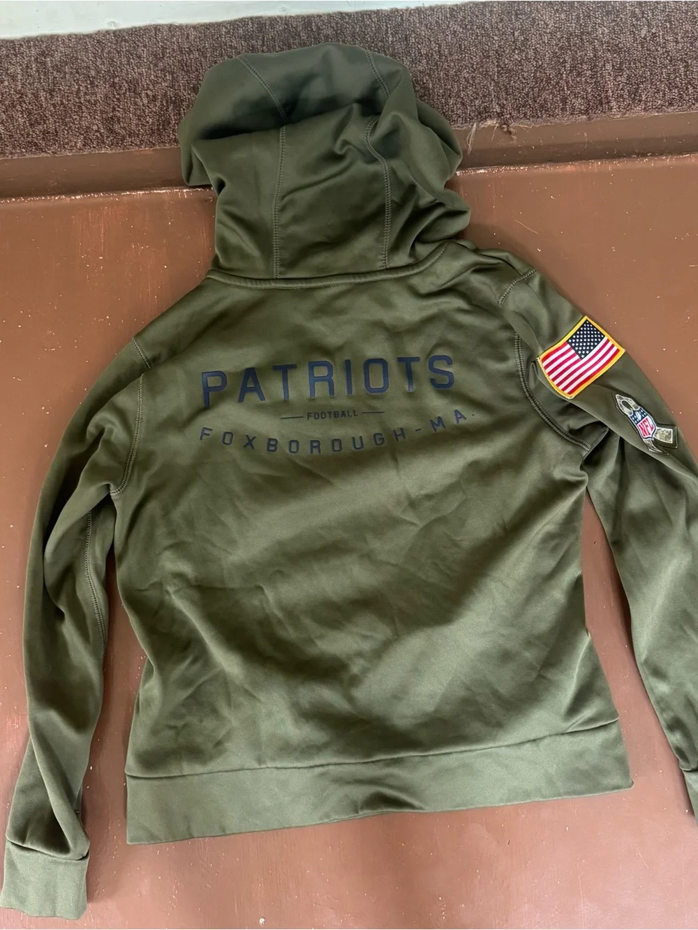 Nike Salute to Service NFL New England Patriots Hoodie - Youth Small